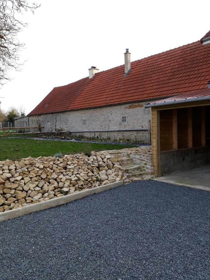 Gite " Le Vieux Noyer" Liesville-sur-Douve Екстериор снимка