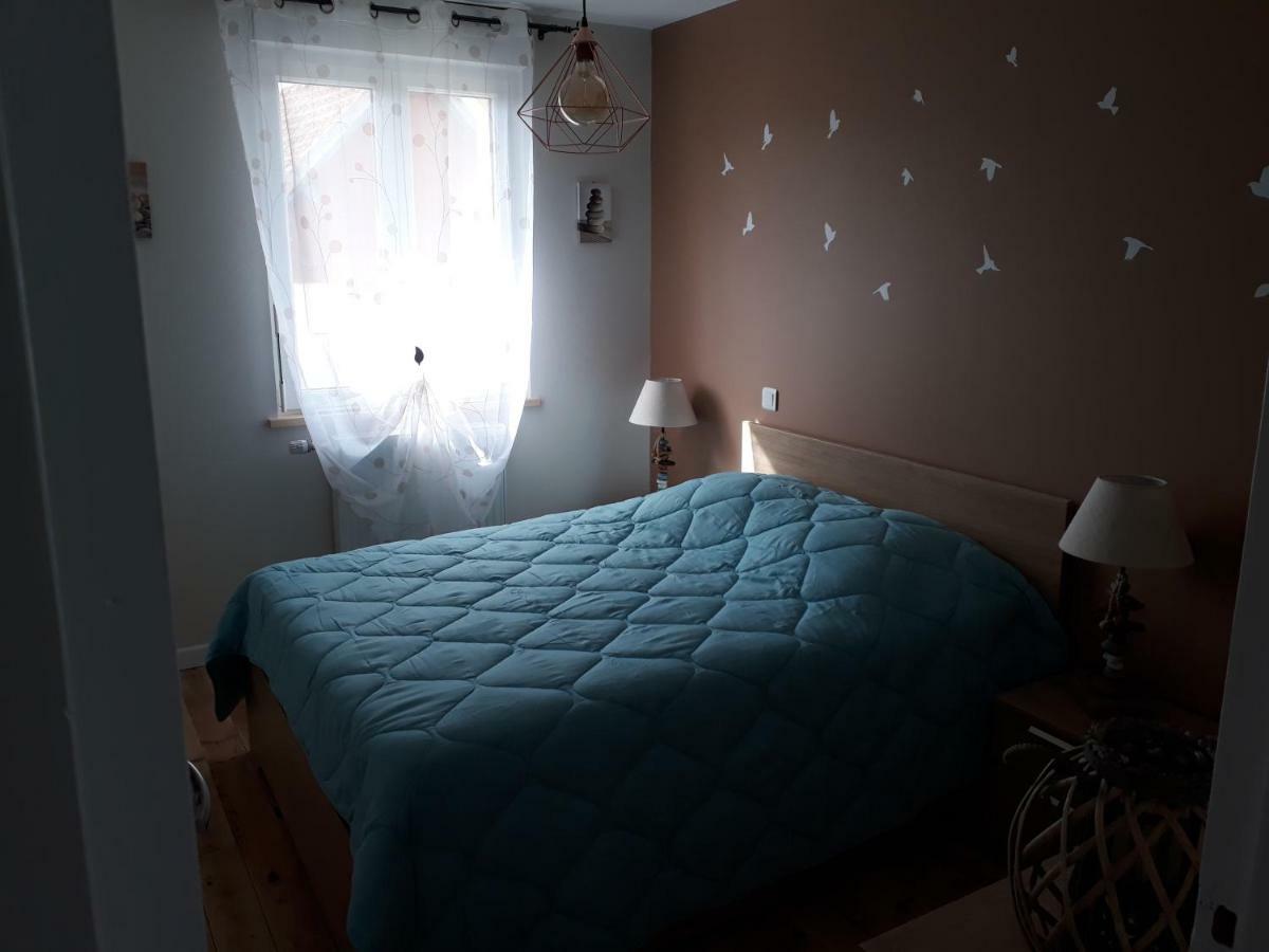 Gite " Le Vieux Noyer" Liesville-sur-Douve Екстериор снимка