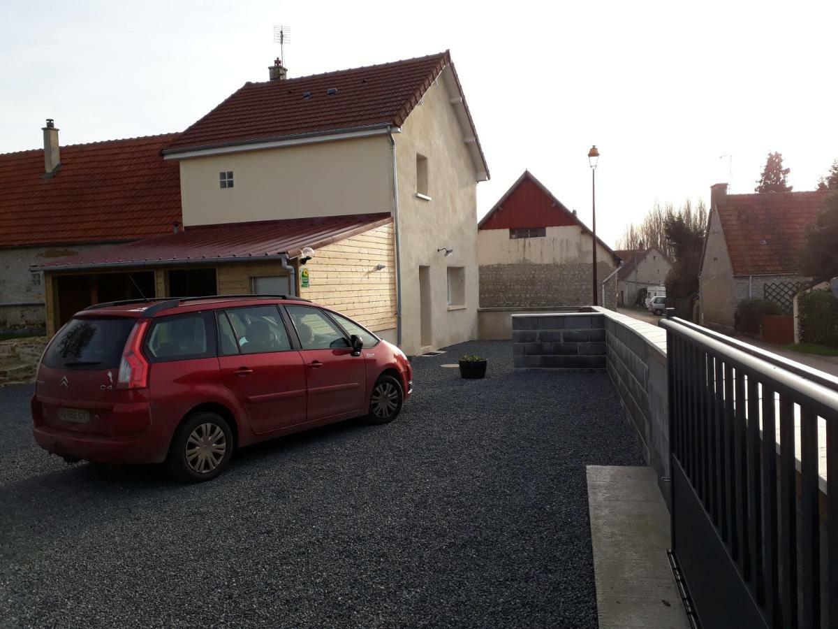 Gite " Le Vieux Noyer" Liesville-sur-Douve Екстериор снимка